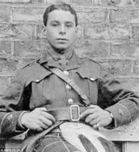 A Child Soldier. Picture courtesy of www.iconocast.com